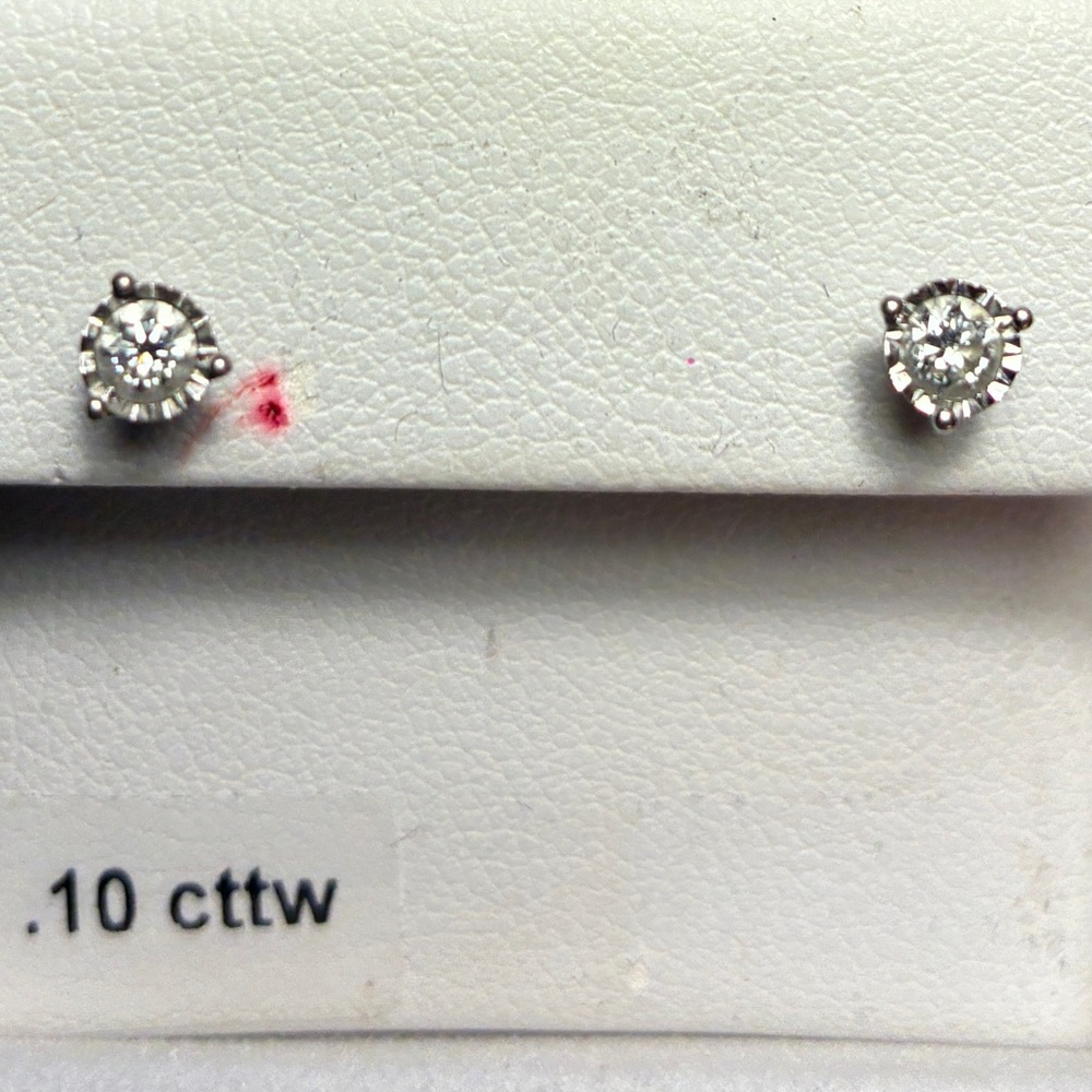 Elegant Silver Diamond Stud Earrings